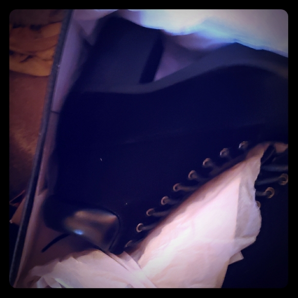 Black lace up booties - Picture 1 of 2